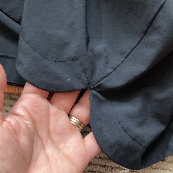 EDDIE BAUER athletic black skirt with attached shorts. With pockets. Size T2XL - Picture 12 of 13